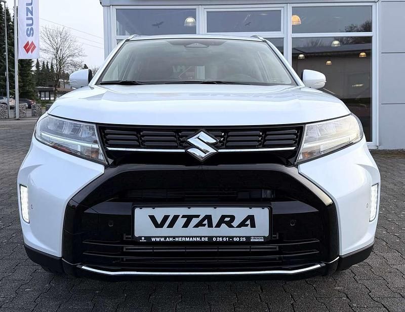 Neu Suzuki Vitara Comfort+ 110 PS (80 kW) 2026 Cool white pearl metallic SUV