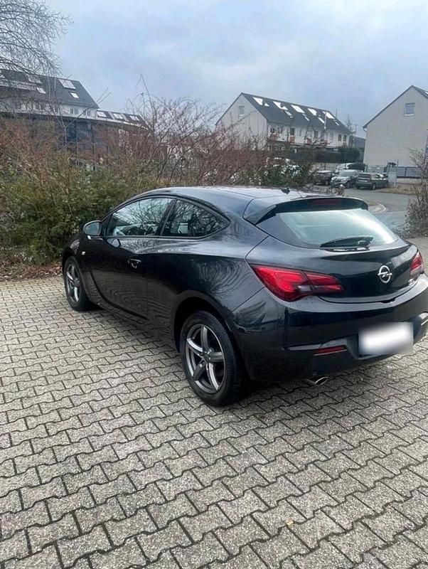 Gebraucht Opel Astra GTC S 140 PS (102 kW) 2012 Schwarz Kleinwagen