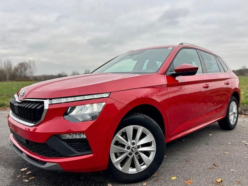 Rot Gebraucht 2024 Skoda Kamiq Selection SUV | 18.138 € (Superpreis) - Bild 1/4
