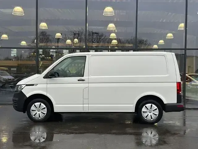 Gebraucht VW Transporter 310 PS (228 kW) 2021 Weiß Van