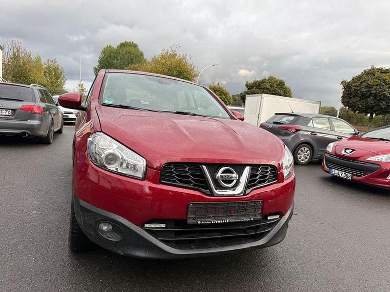 Rot Gebraucht 2011 Nissan Qashqai Acenta SUV | 6.950 € (Guter Preis) - Bild 1/4