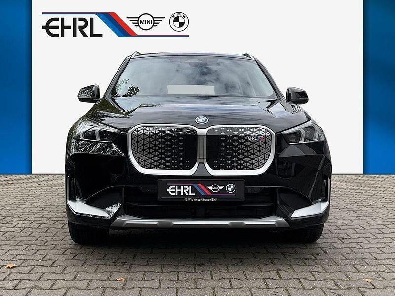 Neu BMW iX1 xLine 230 kW (313 PS) 2025 Schwarz SUV