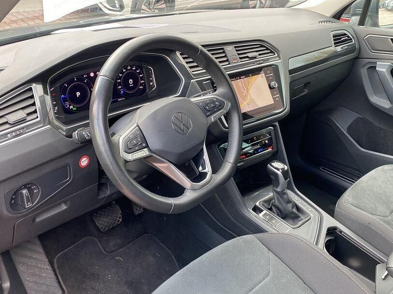 Gebraucht VW Tiguan Elegance 150 PS (110 kW) 2022 Delfingrau metallic SUV
