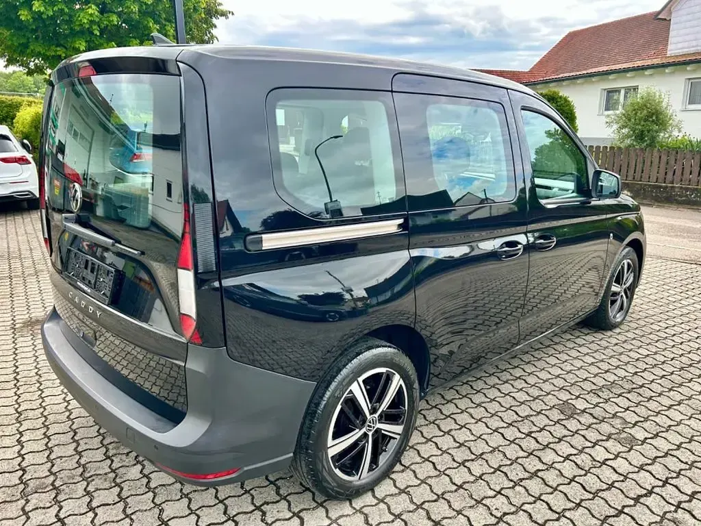 Gebraucht VW Caddy 122 PS (89 kW) 2023 Schwarz Van / Kleinbus