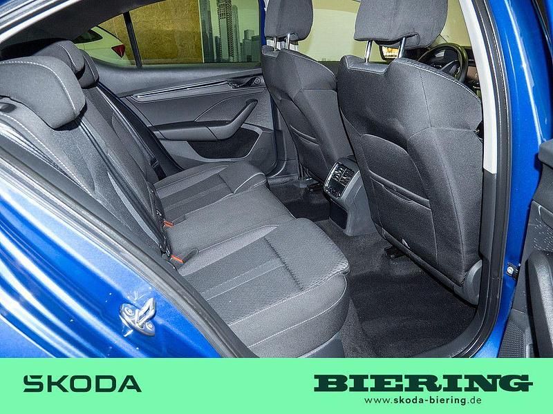 Gebraucht Skoda Octavia First Edition 150 PS (110 kW) 2020 Blau Limousine