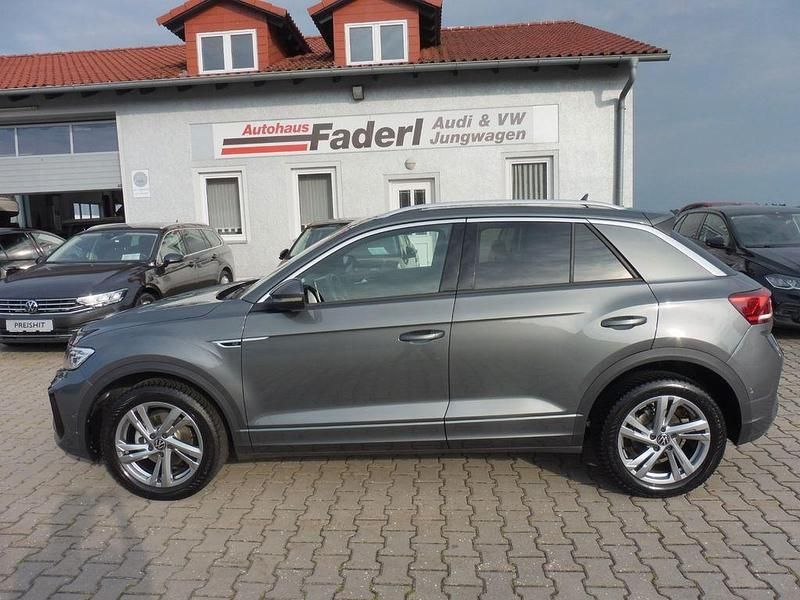 Grau Gebraucht 2025 VW T-Roc R-line SUV | 31.480 € (Etwas zu teuer) - Bild 1/4
