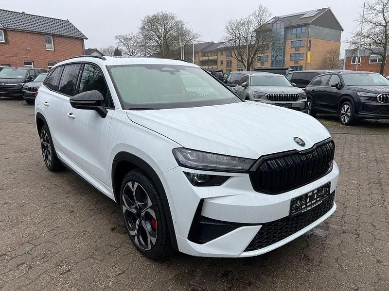 Neu Skoda Kodiaq RS 265 PS (194 kW) 2026 Moon white metallic SUV