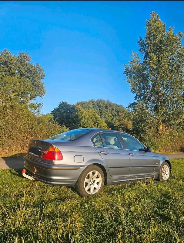 Gebraucht BMW 328 193 PS (141 kW) 1998 Blau Limousine