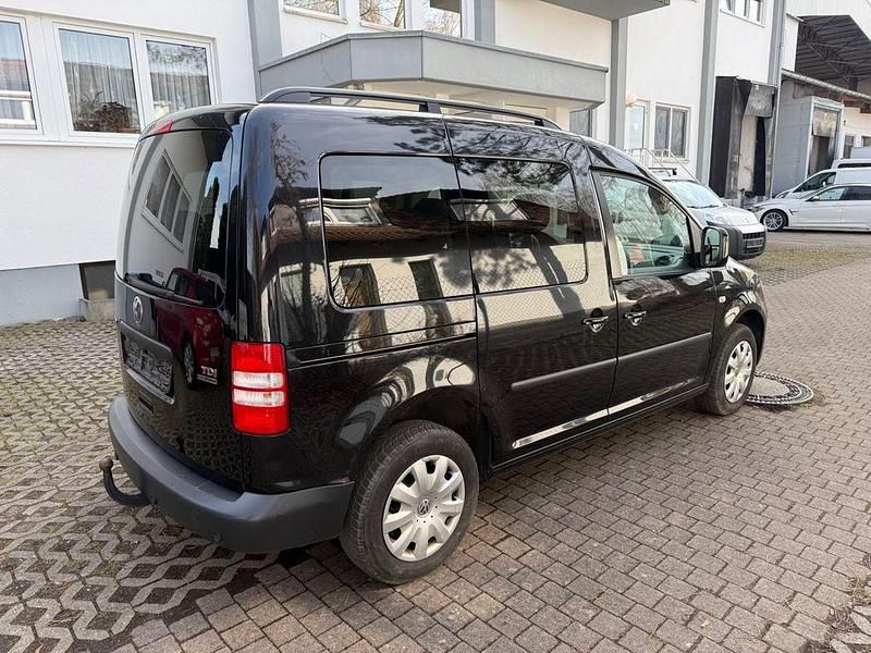 Gebraucht VW Caddy Trendline 102 PS (75 kW) 2011 Van / Kleinbus