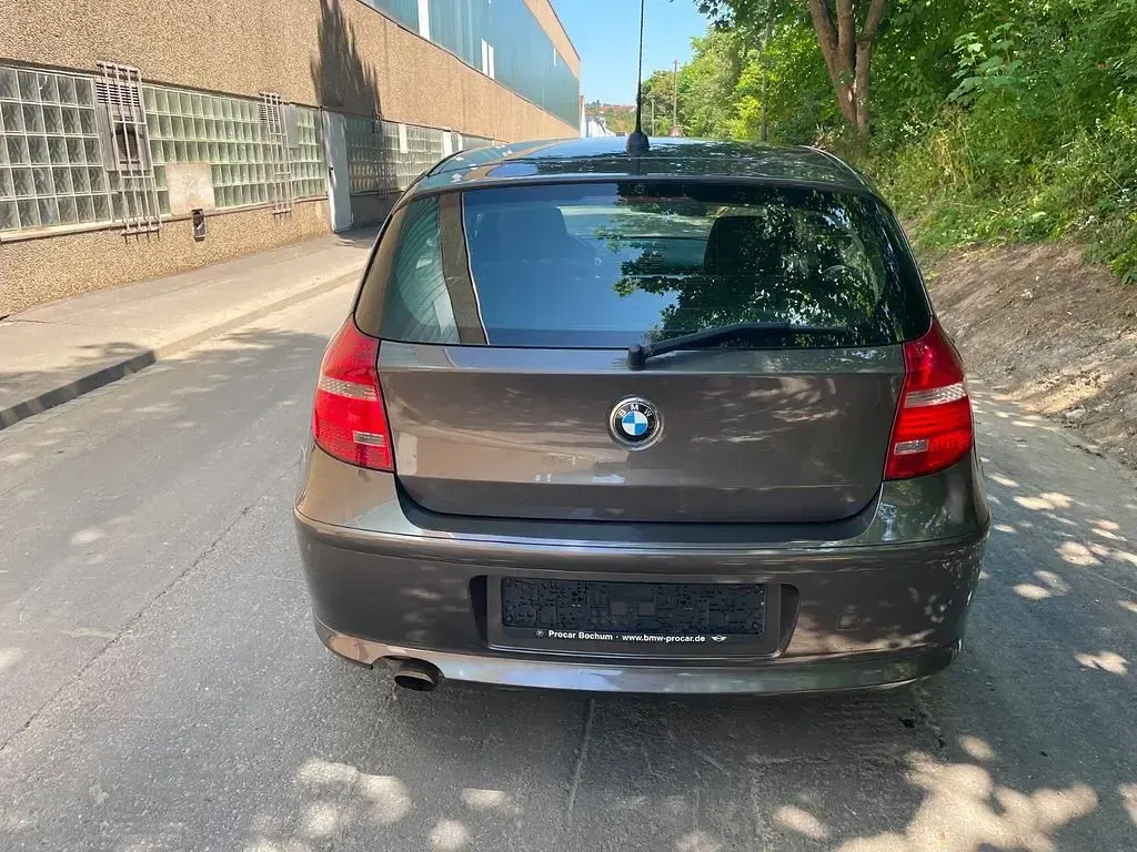 Gebraucht BMW 116 122 PS (89 kW) 2009 Braun Kleinwagen