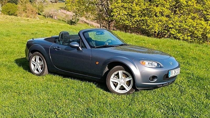Usata Mazda MX5 126 CV (92 kW) 2006 Argento Cabrio