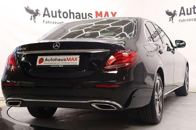 Gebraucht Mercedes E200 184 PS (135 kW) 2019 Obsidianschwarz Limousine