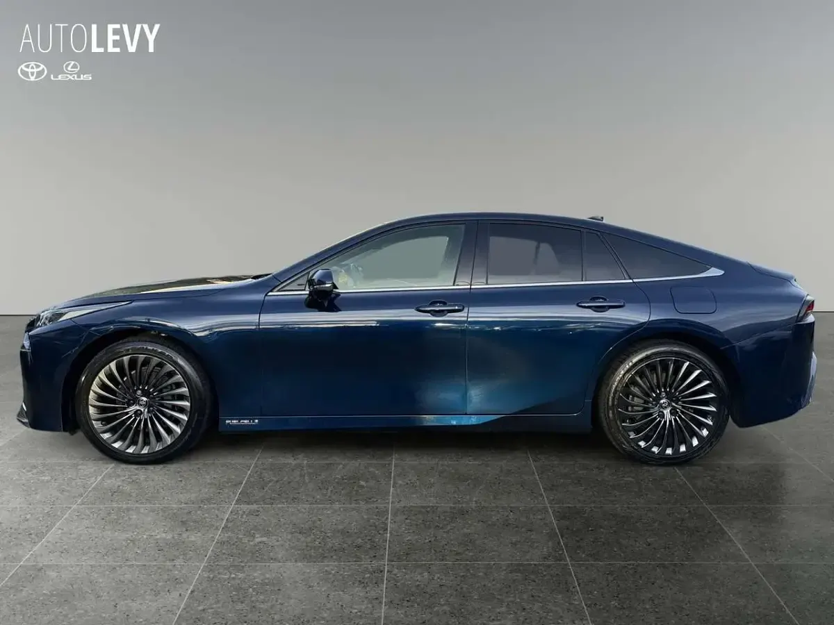 Gebraucht Toyota Mirai Advance 182 PS (133 kW) 2021 Regentblau mica Limousine