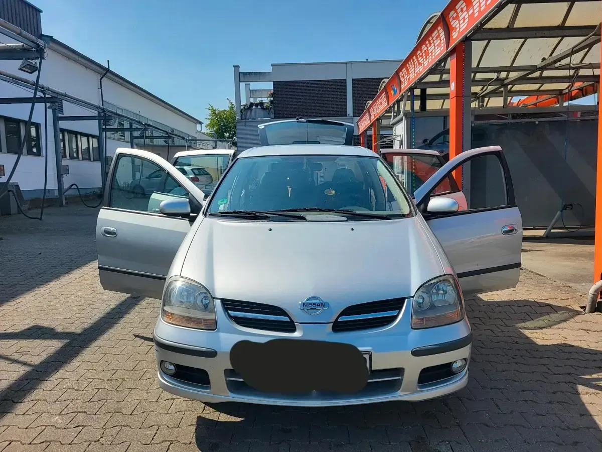 Gebraucht Nissan Almera Tino 114 PS (83 kW) 2002 Grau Van / Kleinbus