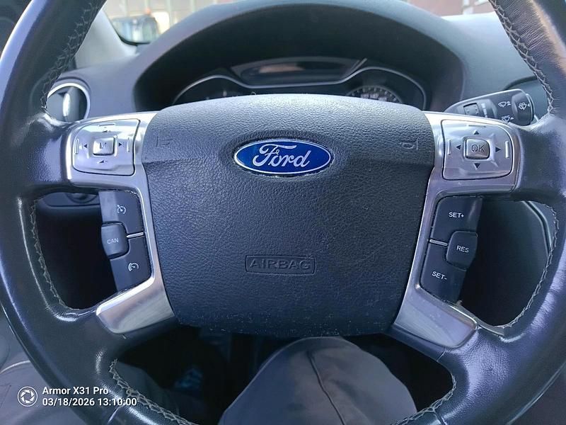 Gebraucht Ford Mondeo 115 PS (84 kW) 2011 Blau Limousine