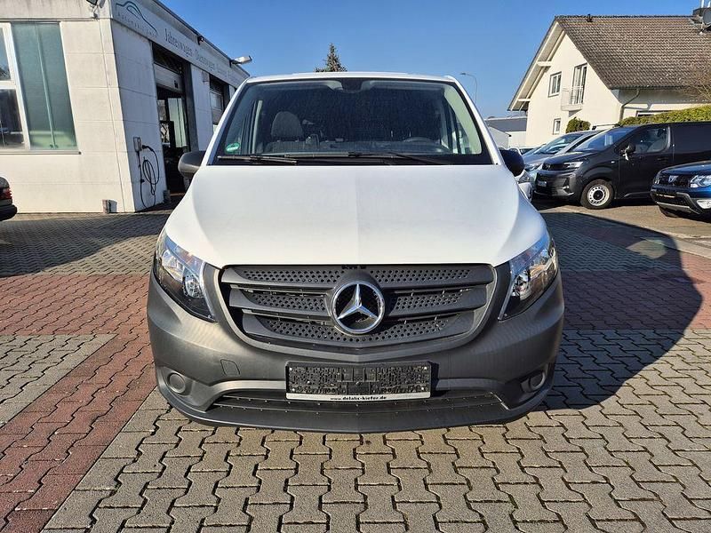 Gebraucht Mercedes e-Vito 85 kW (116 PS) 2022 Weiß Van / Kleinbus