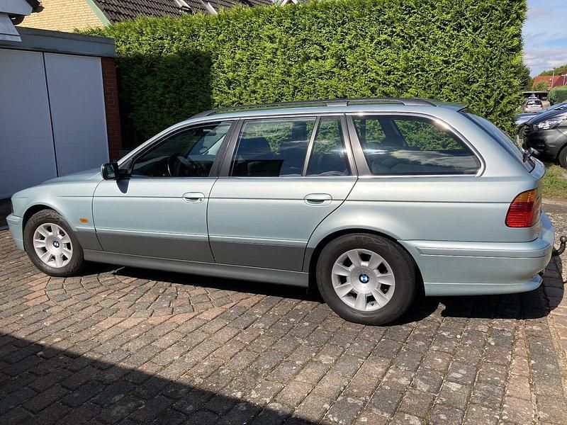 Usata BMW 525 163 CV (119 kW) 2000 Andere farben Station wagon