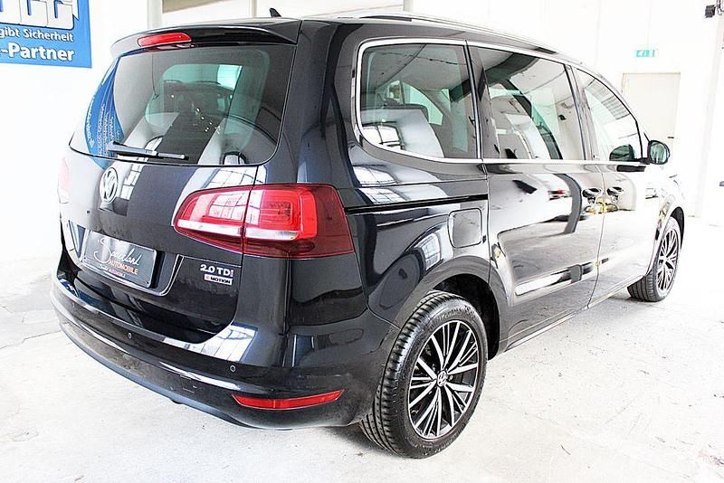 Second-hand VW Sharan 184 CP (135 kW) 2017 Negru Monovolum