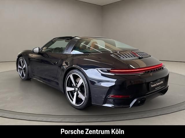 Neu Porsche 992 480 PS (353 kW) 2025 Schwarz Coupé