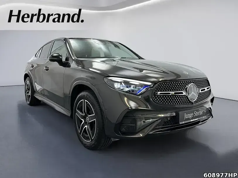 Gebraucht Mercedes GLC300de AMG 333 PS (244 kW) 2025 Grau Coupé