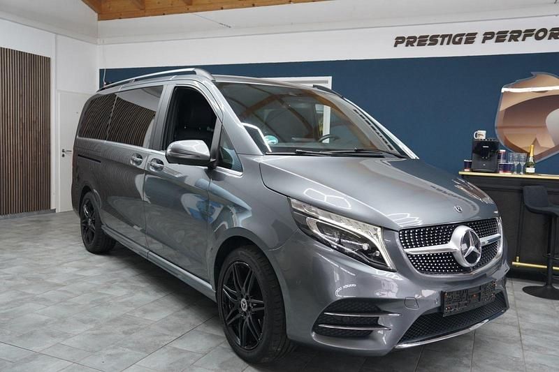 Grau Gebraucht 2020 Mercedes V300 Exclusive Van / Kleinbus | 60.750 € (Superpreis) - Bild 1/4