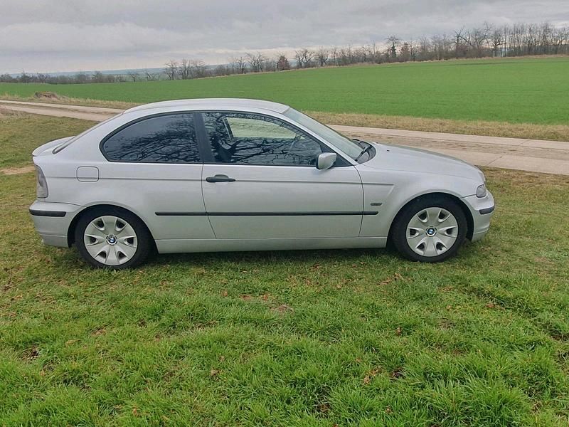 Gebraucht BMW 318 143 PS (105 kW) 2002 Silber Coupé