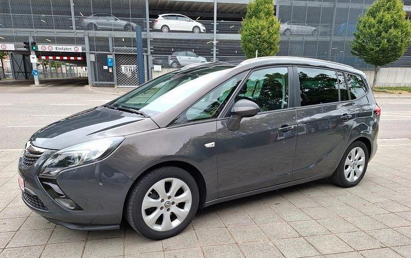 Grau Gebraucht 2015 Opel Zafira Tourer Style Van / Kleinbus | 7.450 € (Guter Preis) - Bild 1/4