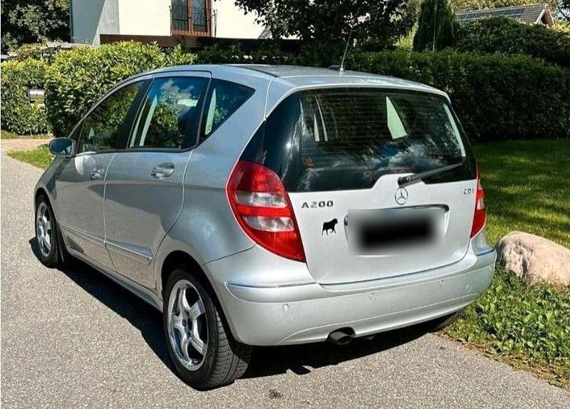 Gebraucht Mercedes 200 140 PS (102 kW) 2006 Silber Kleinwagen