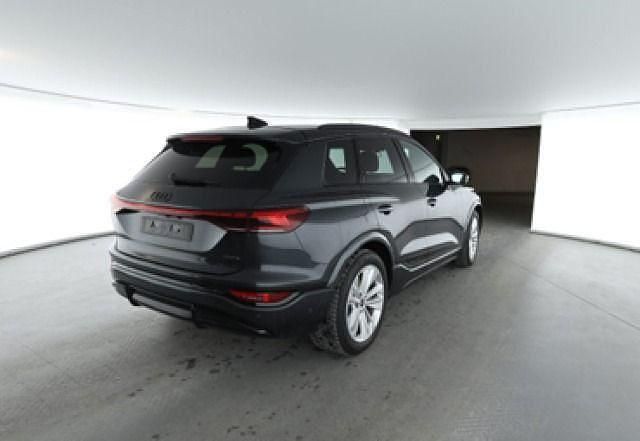 Gebraucht Audi Q6 e-tron Ambiente 284 kW (387 PS) 2025 Manhattangrau metallic SUV