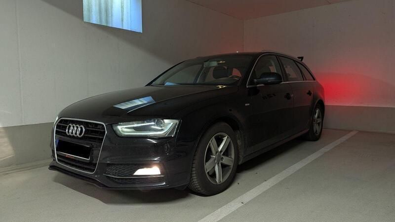 Schwarz Gebraucht 2015 Audi A4 Ambition Kombi | 9.600 € (Guter Preis) - Bild 1/4