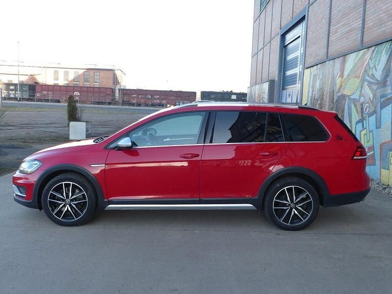 Gebraucht VW Golf VII 184 PS (135 kW) 2018 Rot Kombi