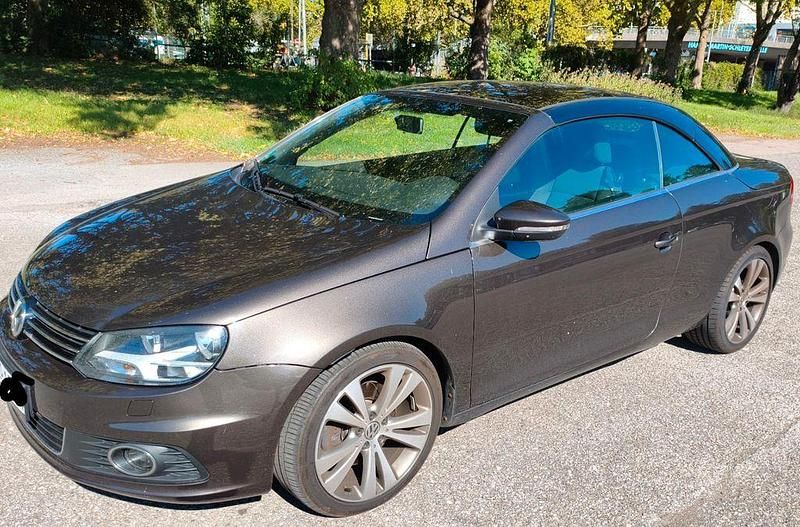 Braun Gebraucht 2011 VW Eos Cabrio | 7.400 € - Bild 1/4