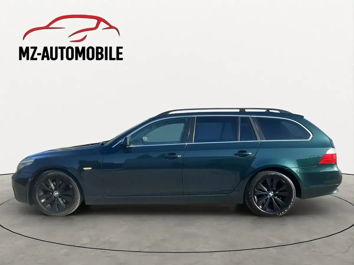 Gebraucht BMW 530 235 PS (172 kW) 2008 Grün Kombi