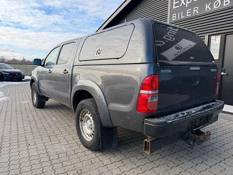 Gebraucht Toyota HiLux 144 PS (105 kW) 2016 Grau Abholung