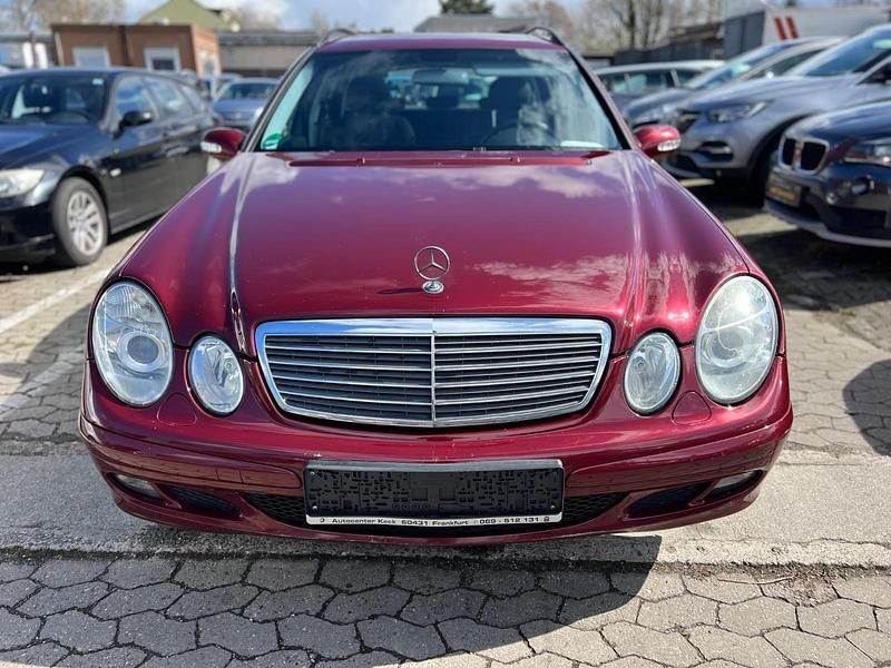 Gebraucht Mercedes E220 150 PS (110 kW) 2005 Rot Kombi
