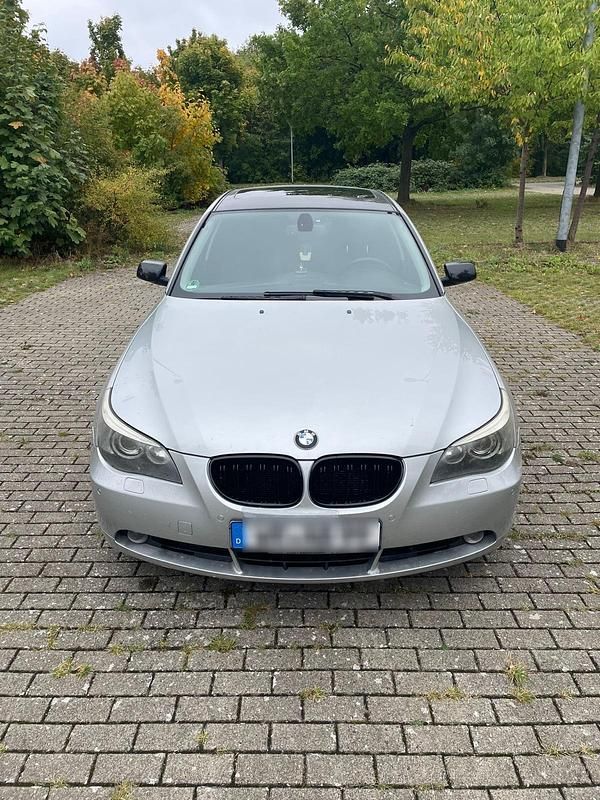 Silber Gebraucht 2007 BMW 560L Limousine | 5.500 € - Bild 1/4