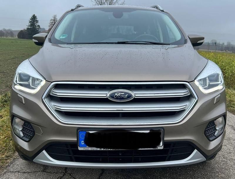 Silber Gebraucht 2019 Ford Kuga Cool & Connect SUV | 17.900 € (Fairer Preis) - Bild 1/4