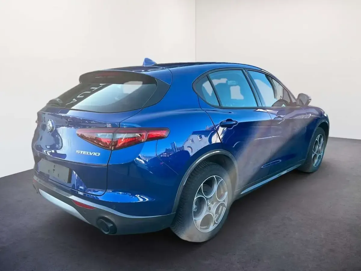 Gebraucht Alfa Romeo Stelvio Ti 280 PS (205 kW) 2023 486 blau SUV