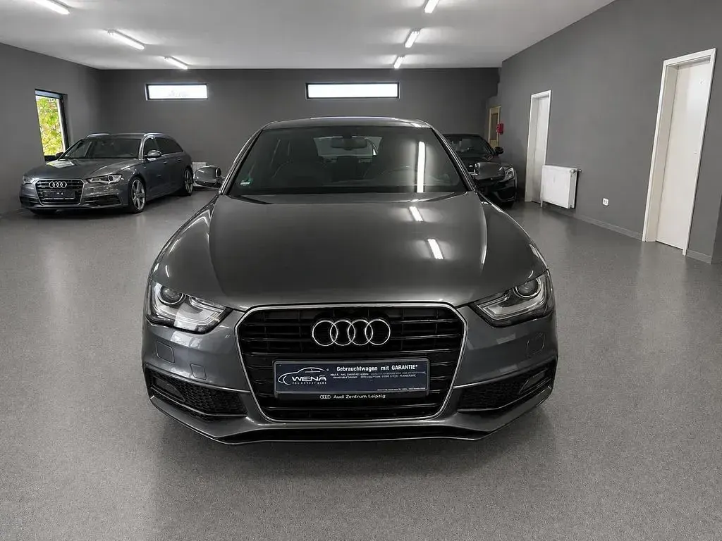 Gebraucht Audi A4 S-Line 170 PS (125 kW) 2012 Grau Limousine