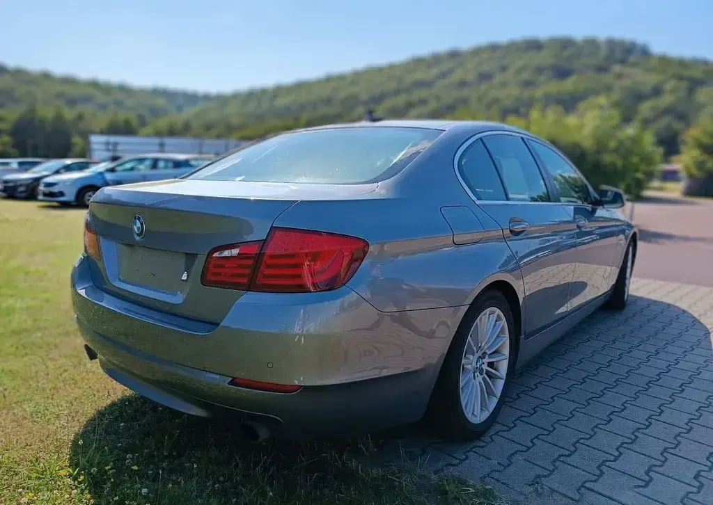 Gebraucht BMW 535 306 PS (225 kW) 2011 Grau Limousine