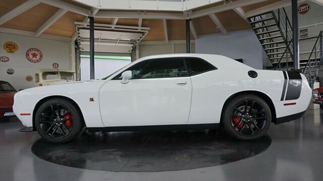 Gebraucht Dodge Challenger 492 PS (361 kW) 2020 Weiß Coupé