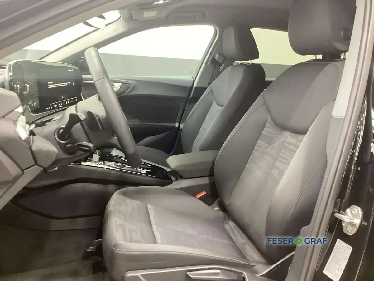 Gebraucht Audi A5 S-Line 150 PS (110 kW) 2025 Mythosschwarz metallic Kombi