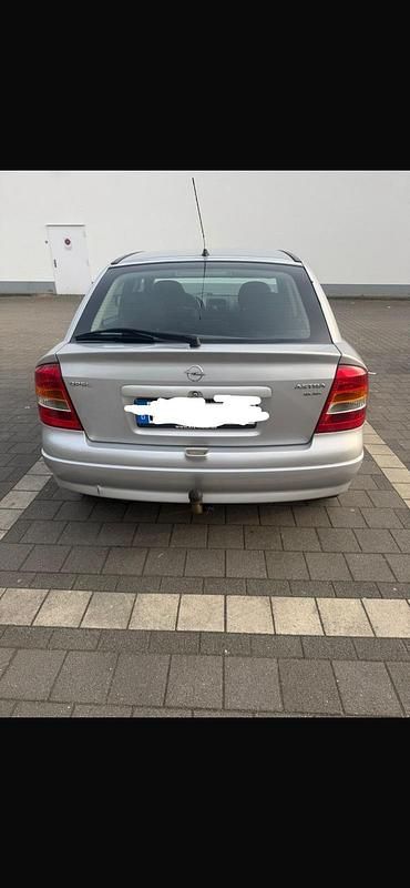 Second-hand Opel Astra 101 CP (74 kW) 2000 Argintiu Berlinǎ