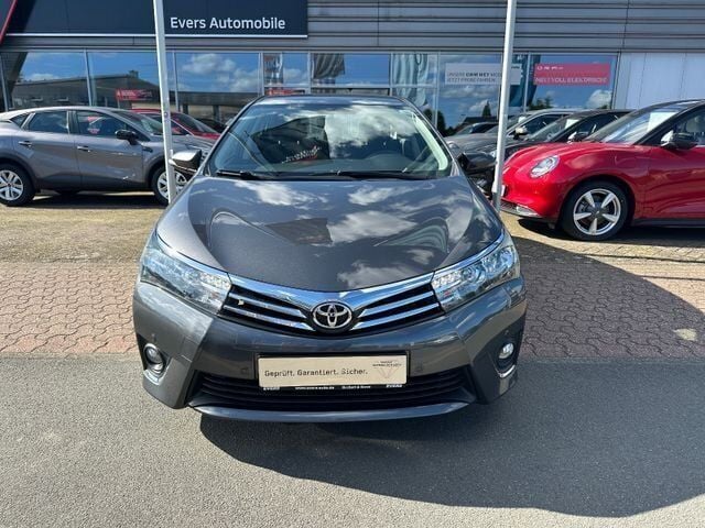 Gebraucht Toyota Corolla Life+ 132 PS (97 kW) 2015 Grey metallic Limousine