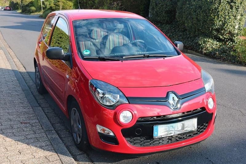 Usata Renault Twingo Expression 75 CV (55 kW) 2012 Rosso Utilitaria