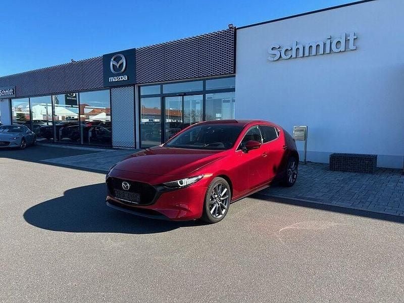 Gebraucht Mazda 3 122 PS (89 kW) 2022 Rot Limousine