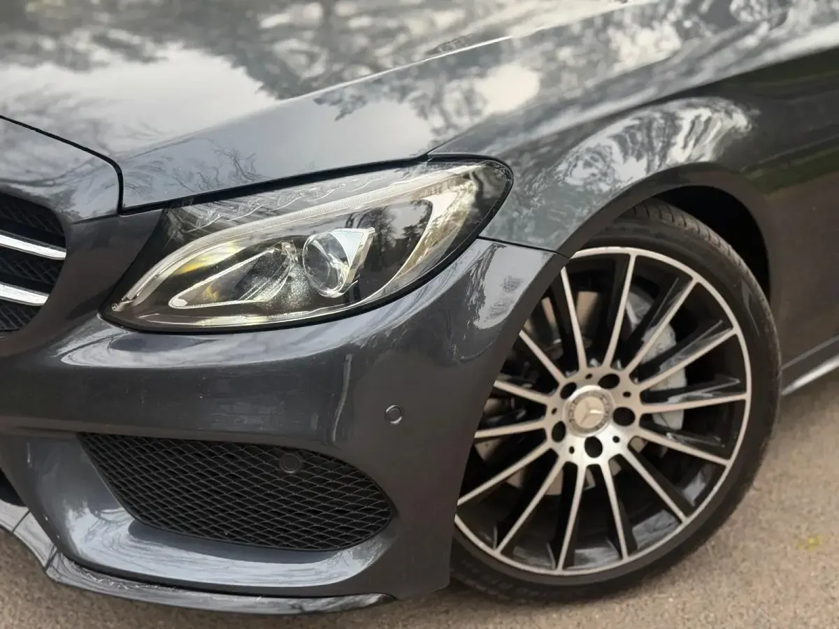 Gebraucht Mercedes C250 AMG line 211 PS (155 kW) 2016 Grau Limousine