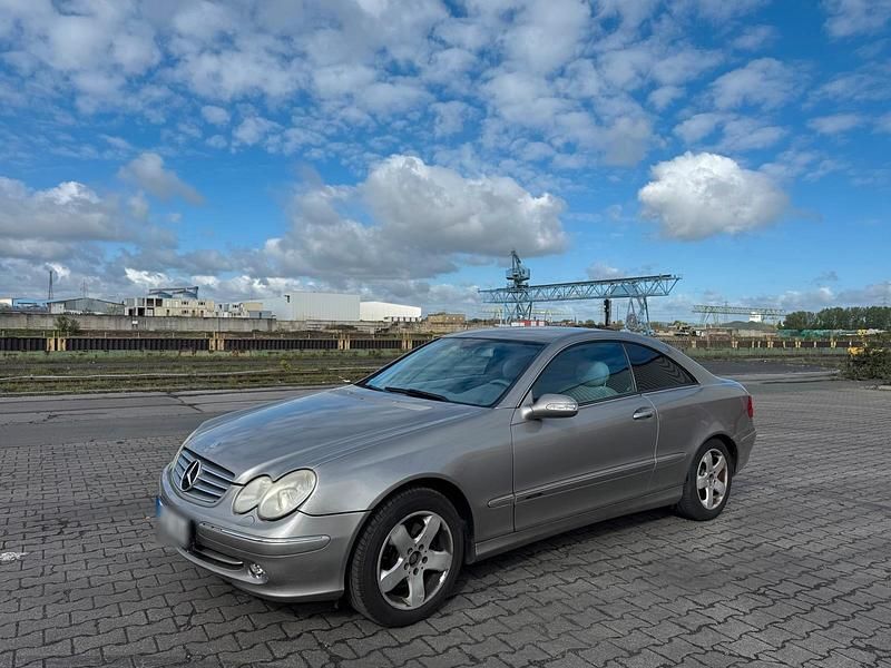 Second-hand Mercedes CLK320 2004 Gri Coupe