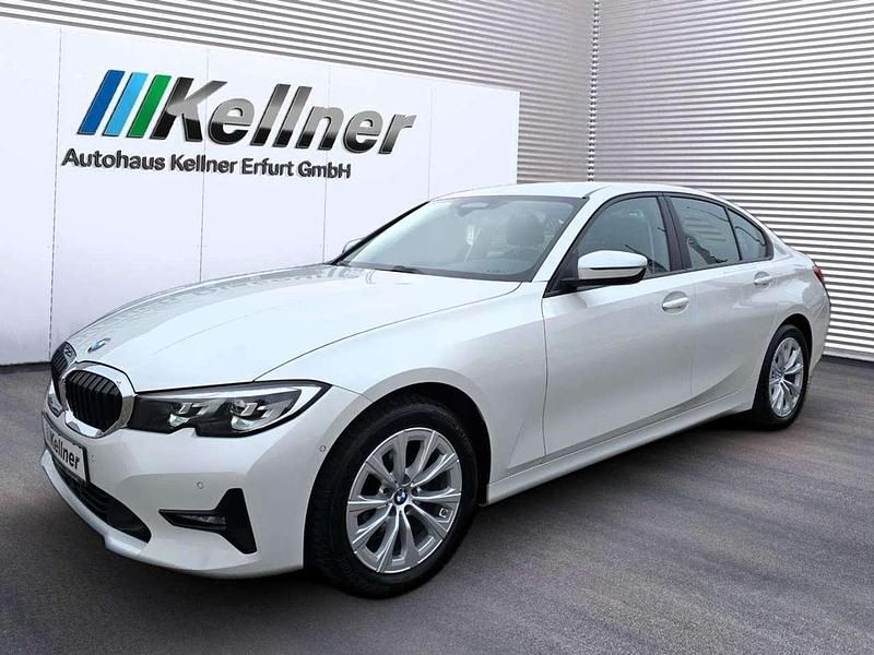 Gebraucht BMW 320 Sport Line 184 PS (135 kW) 2020 Mineralweiß met. Limousine