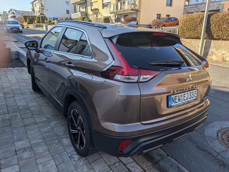 Gebraucht Mitsubishi Eclipse Cross Basis 188 PS (138 kW) 2022 Braun SUV